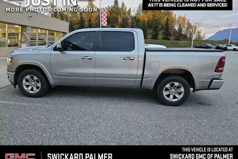 2022 Ram 1500 Laramie photo 1
