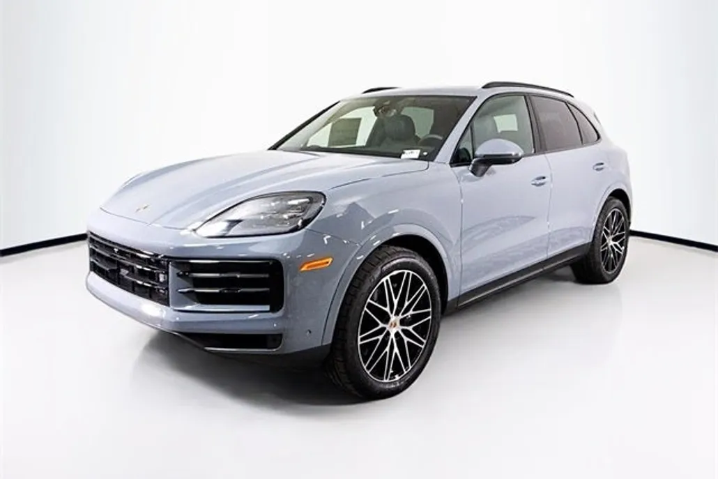 2025 Porsche Cayenne photo 1