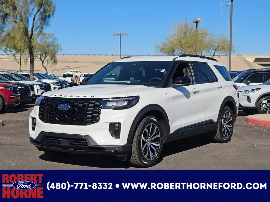 2025 Ford Explorer ST-Line photo 1