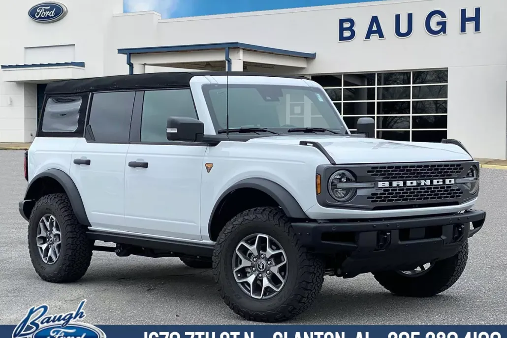 2024 Ford Bronco Badlands photo 1