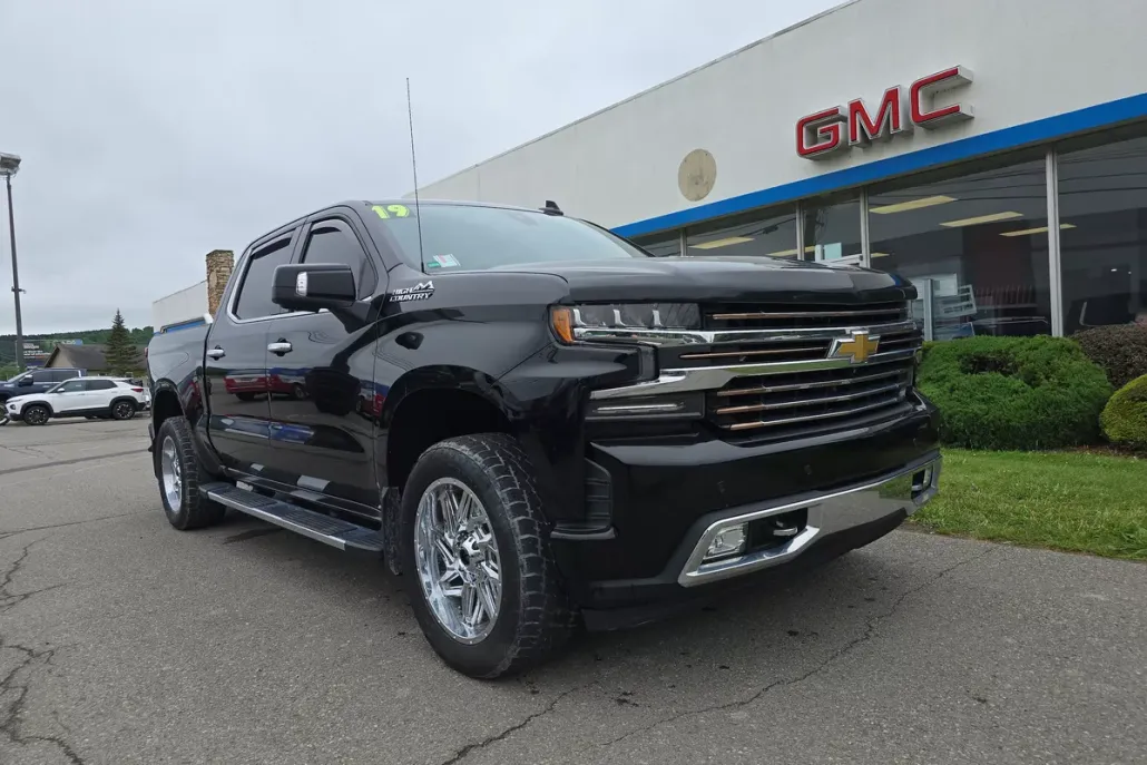 2019 Chevrolet Silverado 1500 High Country photo 1