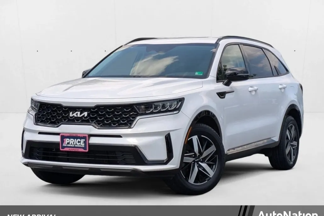 2022 Kia Sorento S photo 1