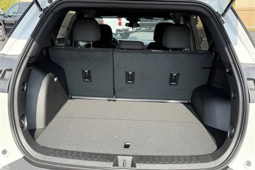 2026 Chevrolet Equinox LT photo 1