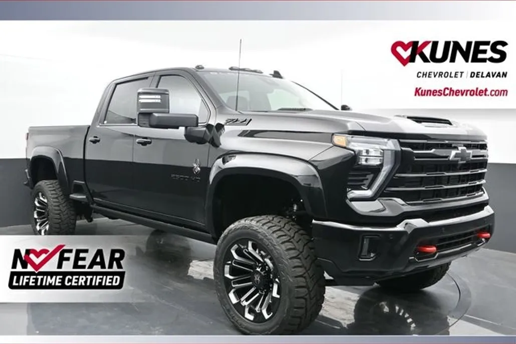 2025 Chevrolet Silverado 2500HD LTZ photo 1