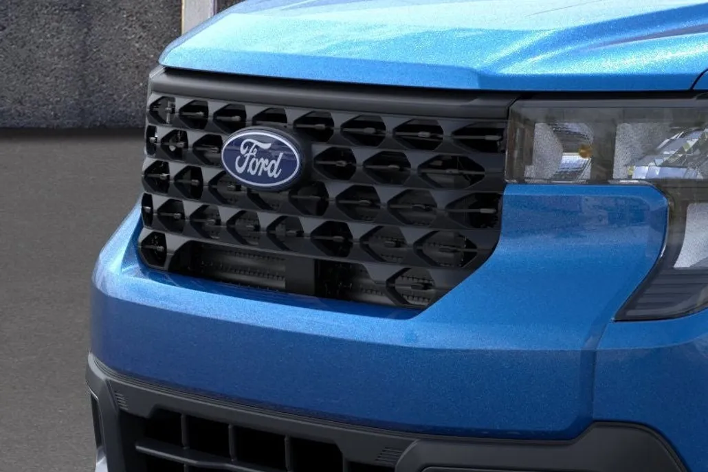 2025 Ford Maverick XLT photo 1