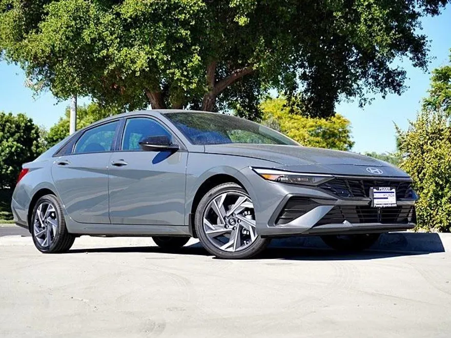 2025 Hyundai Elantra Hybrid SEL Sport photo 1