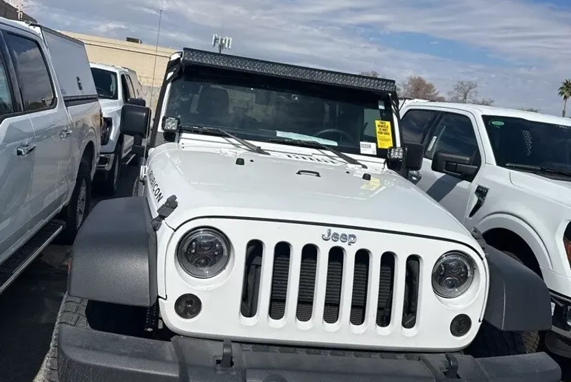 2014 Jeep Wrangler Unlimited Rubicon photo 1