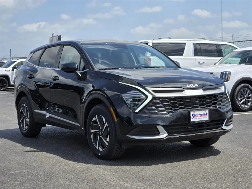 2025 Kia Sportage Hybrid LX photo 1