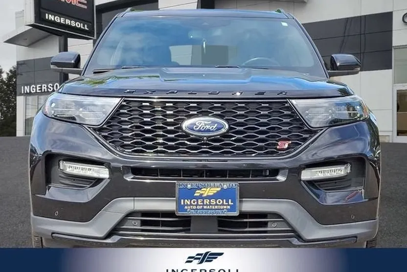 2020 Ford Explorer ST photo 1