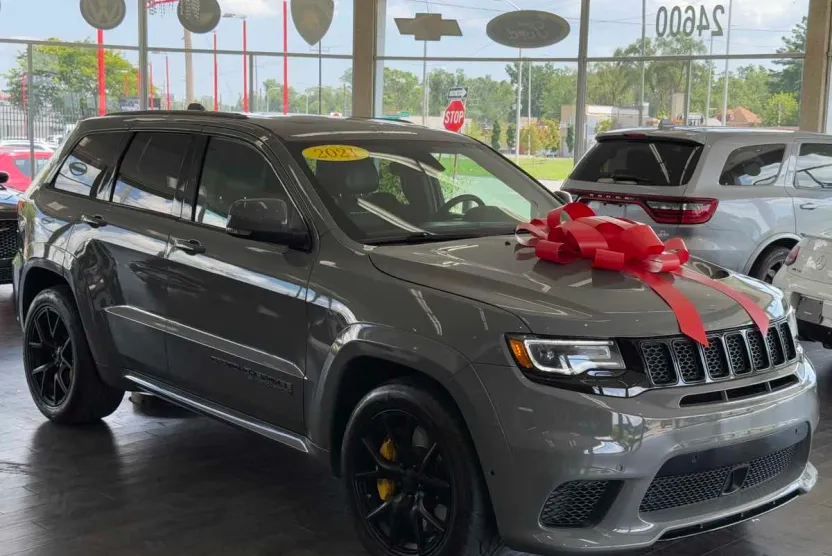2021 Jeep Grand Cherokee Trackhawk photo 1