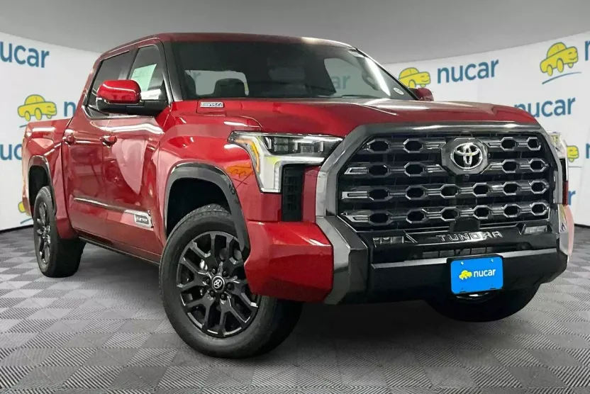 2025 Toyota Tundra Platinum CrewMax photo 1