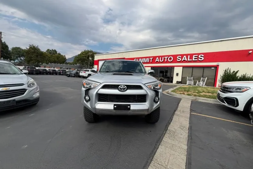2021 Toyota 4Runner TRD Off-Road Premium Sport photo 1