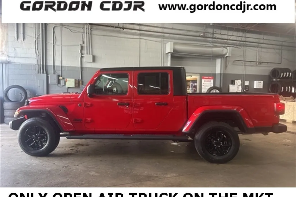 2023 Jeep Gladiator Sport S photo 1