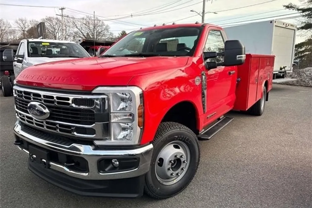 2025 Ford F-350 photo 1