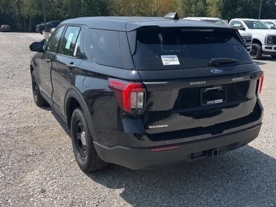 2025 Ford Explorer photo 1