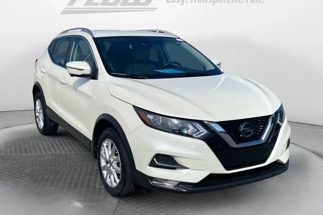 2022 Nissan Rogue Sport SV photo 1