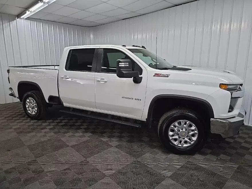 2022 Chevrolet Silverado 2500HD LT photo 1