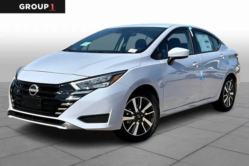 2025 Nissan Versa SV photo 1