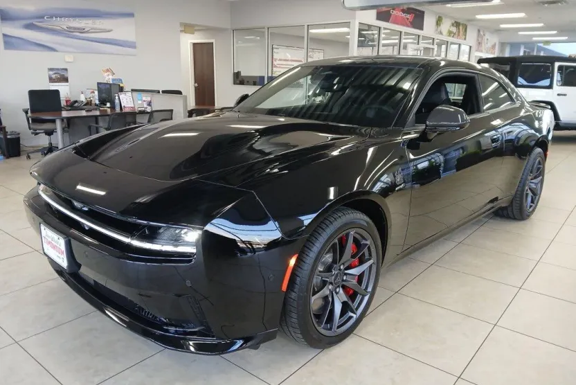2024 Dodge Charger Daytona Scat Pack photo 1