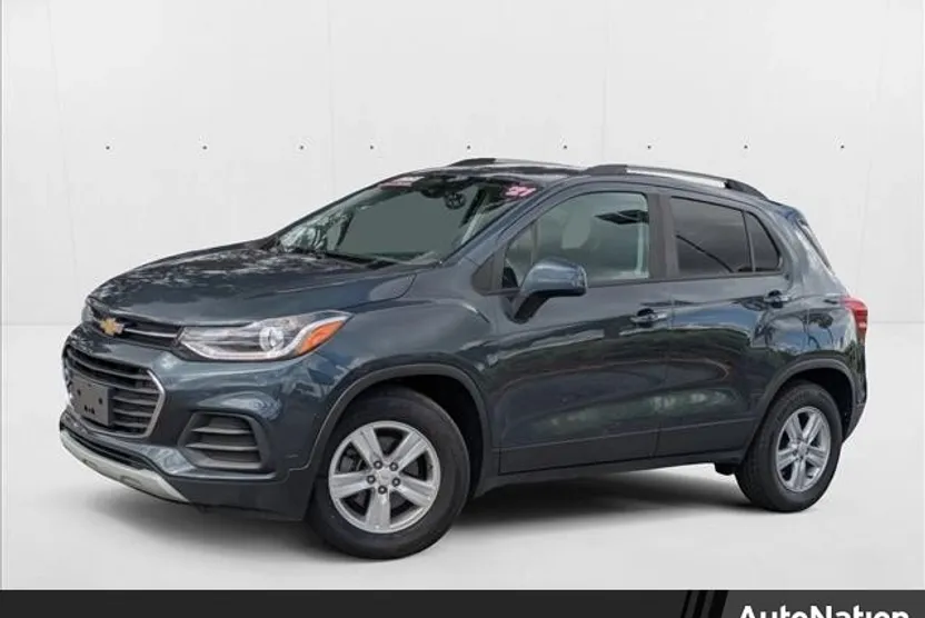 2021 Chevrolet Trax LT photo 1