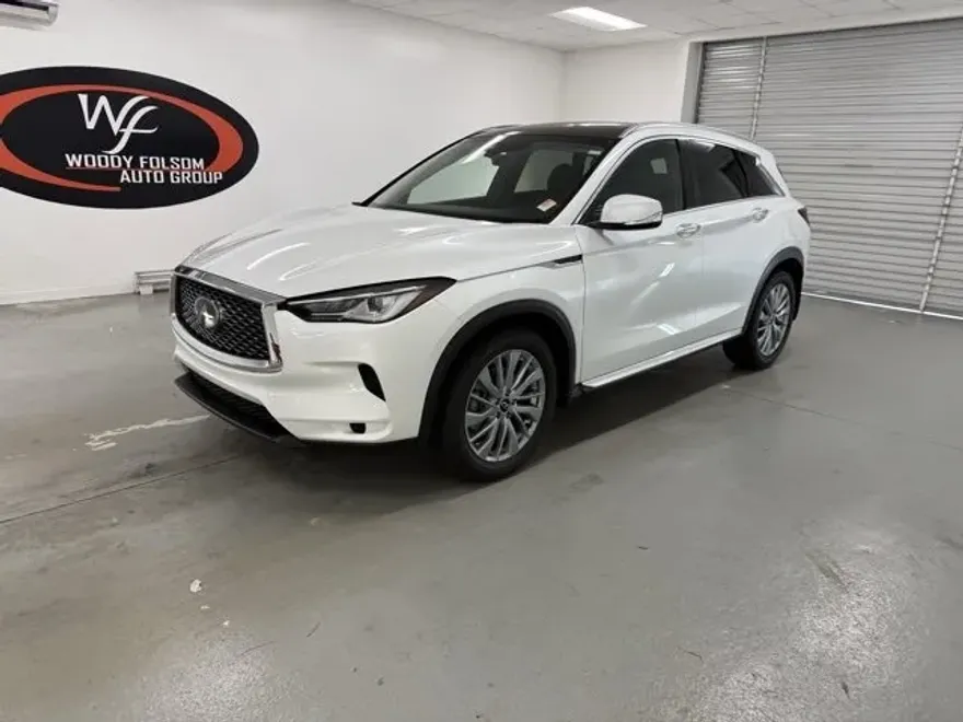 2024 Infiniti QX50 Luxe photo 1