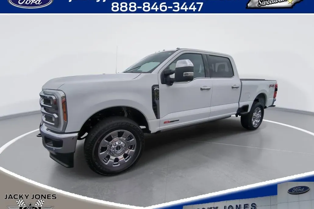 2025 Ford F-350 Lariat photo 1