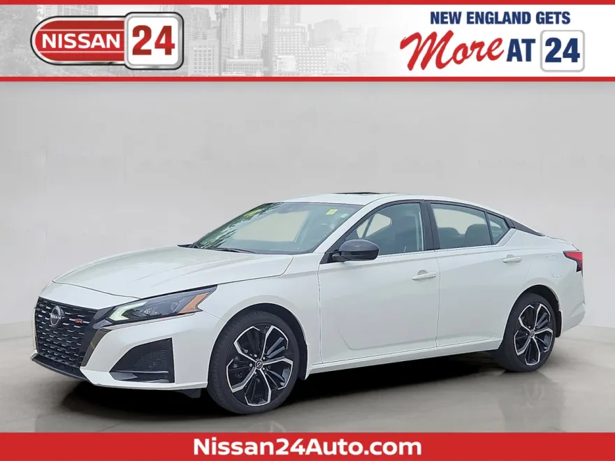 2023 Nissan Altima 2.5 SR photo 1
