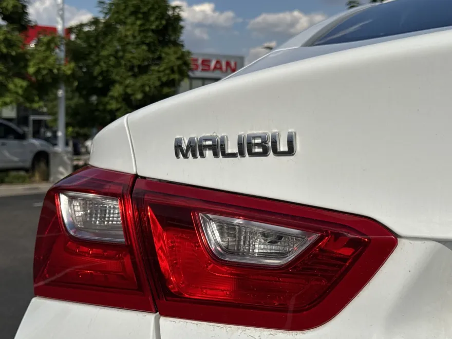 2024 Chevrolet Malibu LS photo 1