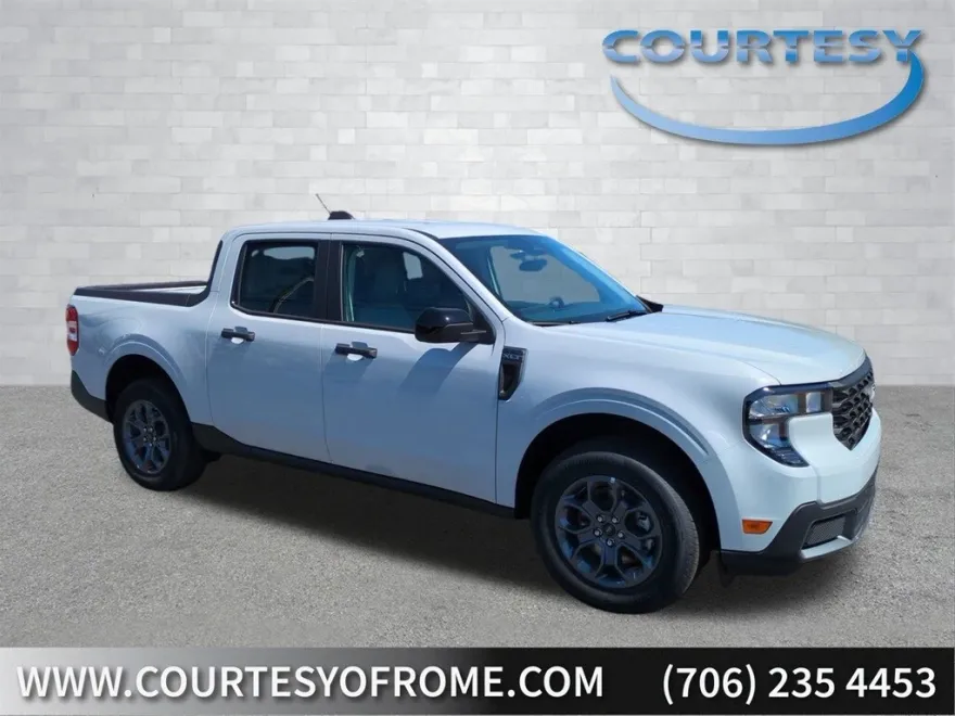 2025 Ford Maverick XLT photo 1