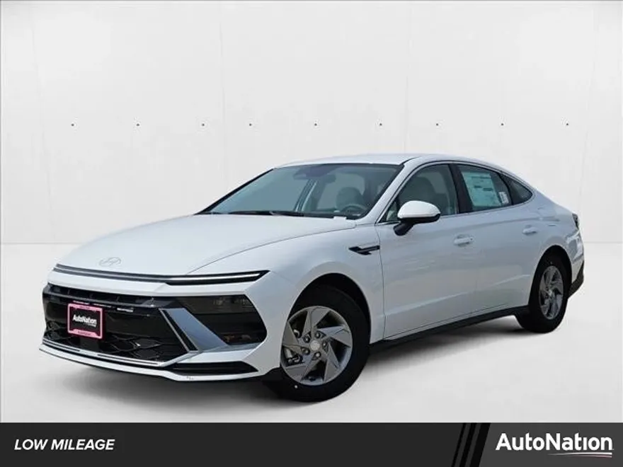 2025 Hyundai Sonata SE photo 1