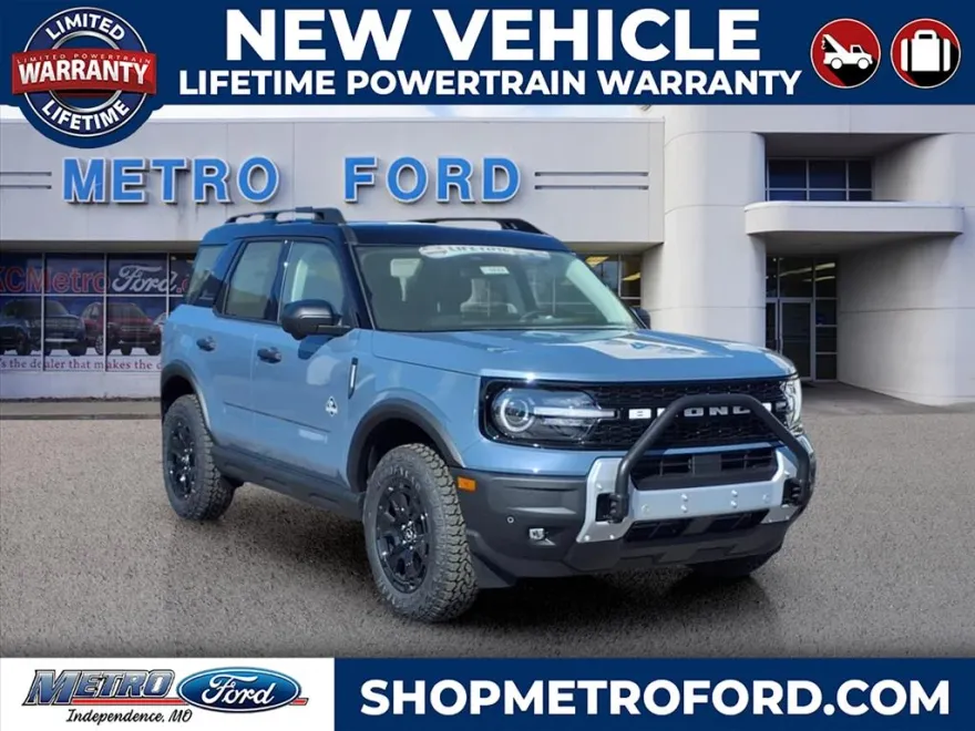 2025 Ford Bronco Sport Outer Banks photo 1