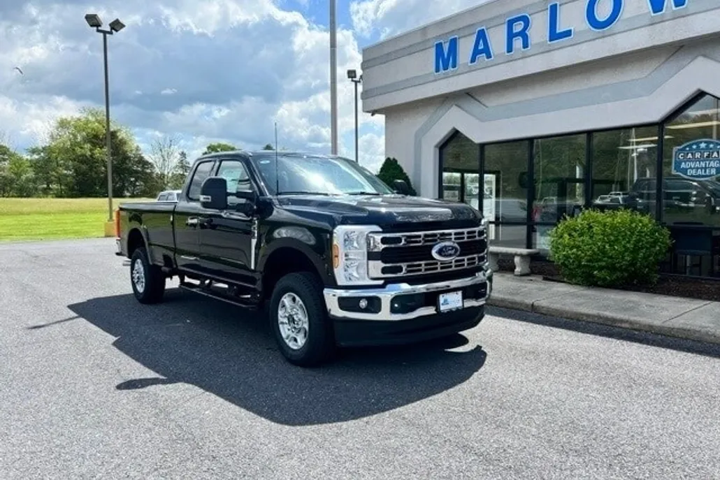 2025 Ford F-350 XLT photo 1