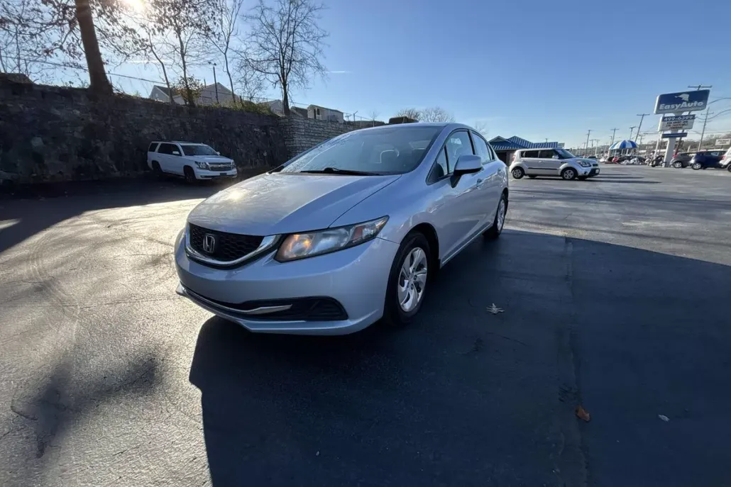 2013 Honda Civic LX photo 1