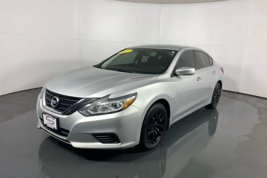 2017 Nissan Altima 2.5 S photo 1