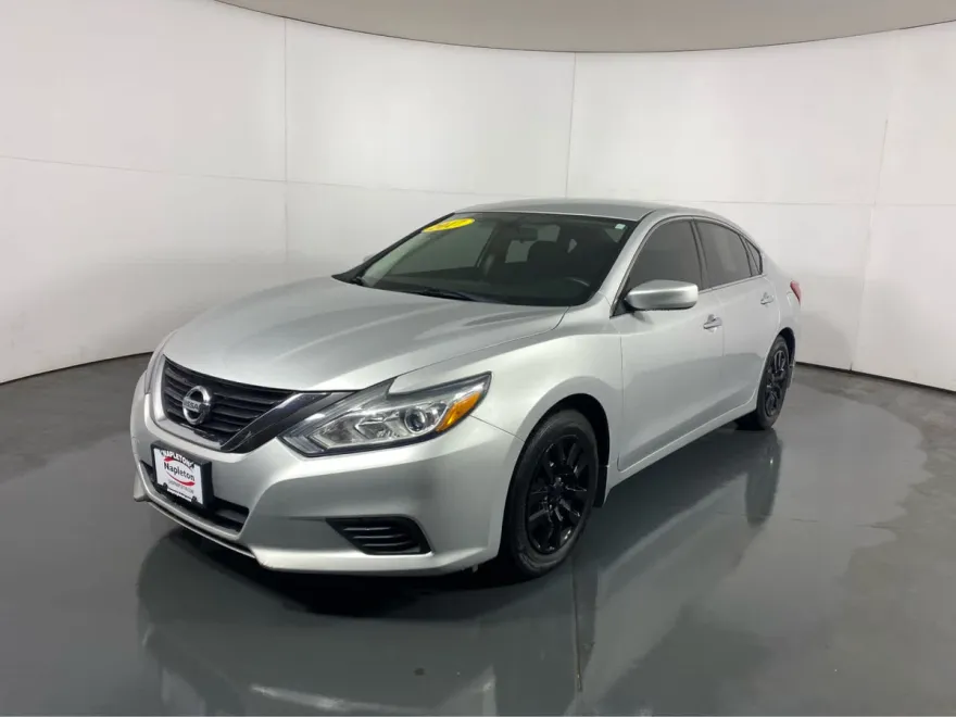 2017 Nissan Altima 2.5 S photo 1