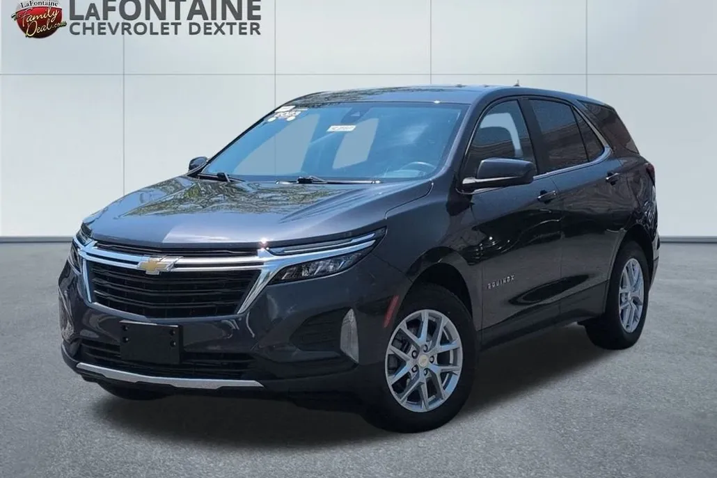 2023 Chevrolet Equinox LT photo 1
