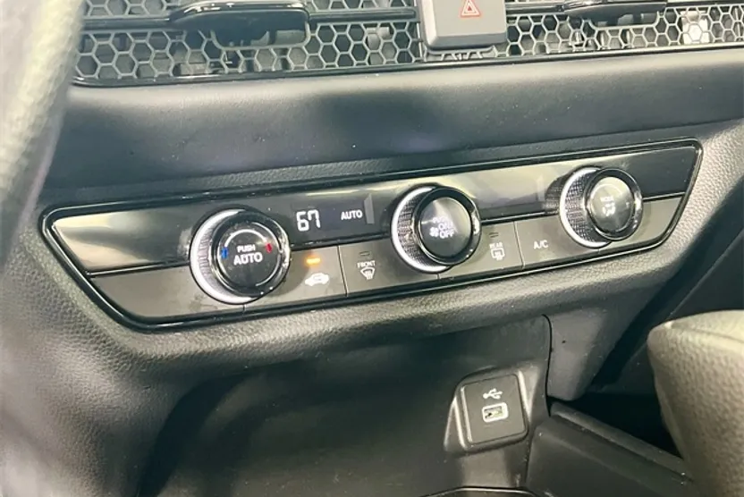 2023 Honda HR-V LX photo 1