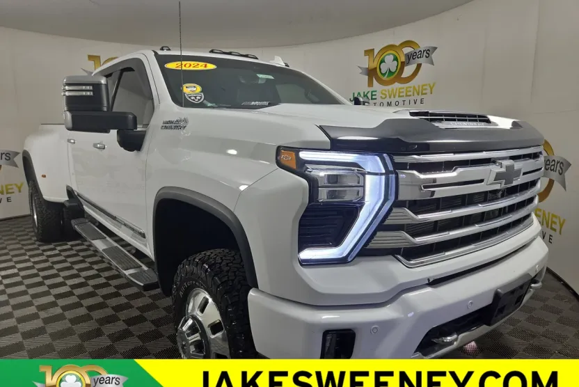 2024 Chevrolet Silverado 3500HD High Country photo 1