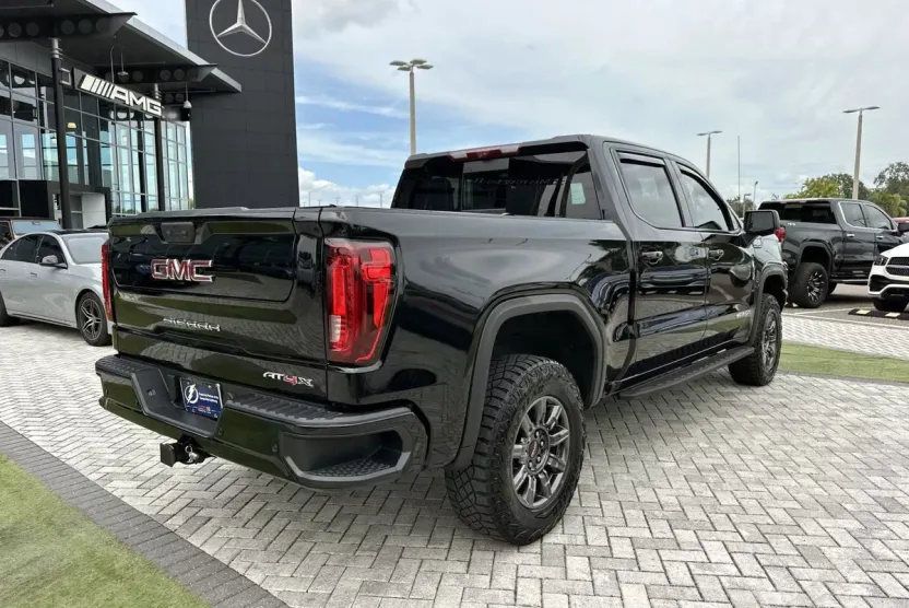 2024 Gmc Sierra 1500 AT4X photo 1