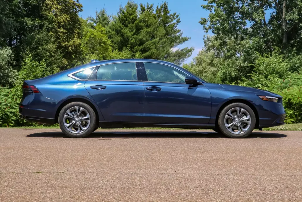 2025 Honda Accord Hybrid EX-L photo 1