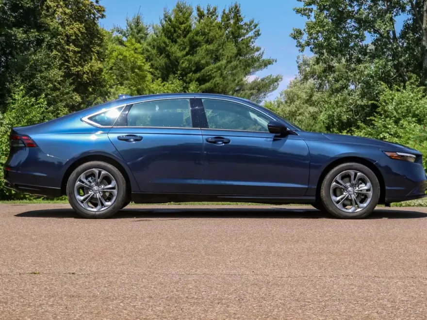 2025 Honda Accord Hybrid EX-L photo 1