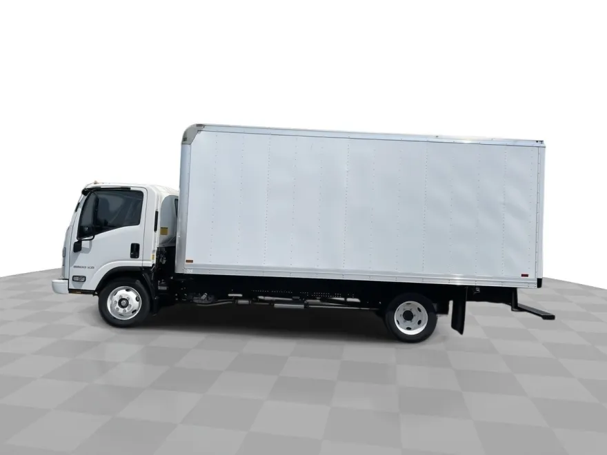 2024 Chevrolet Silverado photo 1
