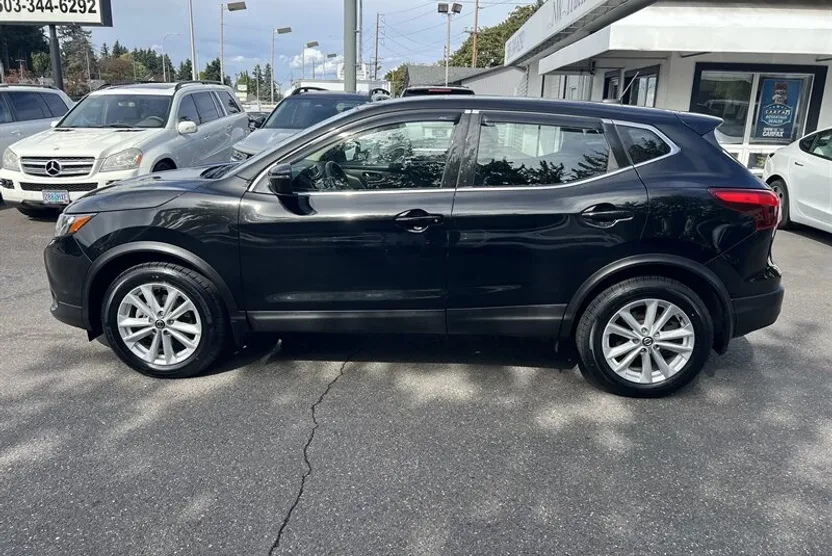 2019 Nissan Rogue Sport S photo 1