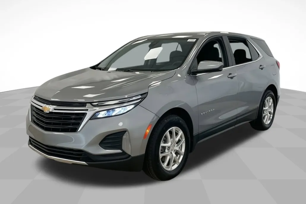 2023 Chevrolet Equinox LT photo 1