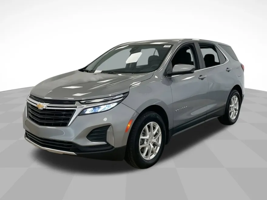 2023 Chevrolet Equinox LT photo 1