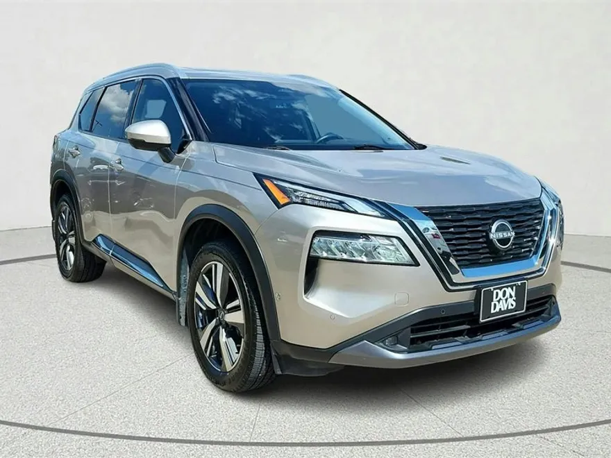 2022 Nissan Rogue SL photo 1