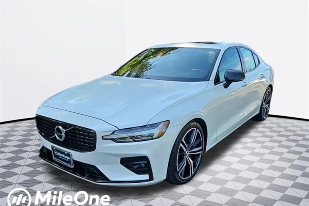 2021 Volvo S60 T5 R-Design photo 1