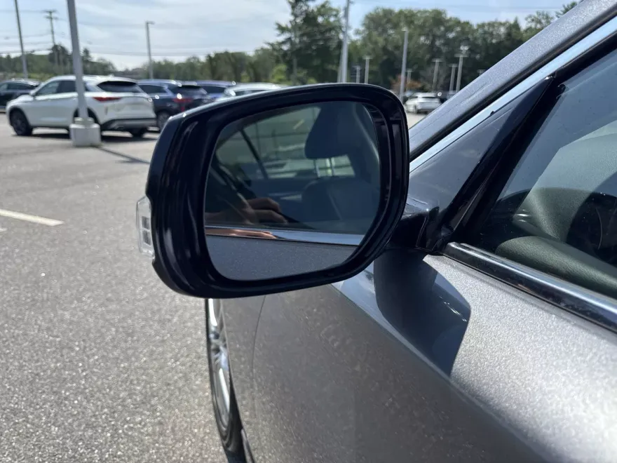 2022 Infiniti Q50 LUXE AWD photo 1