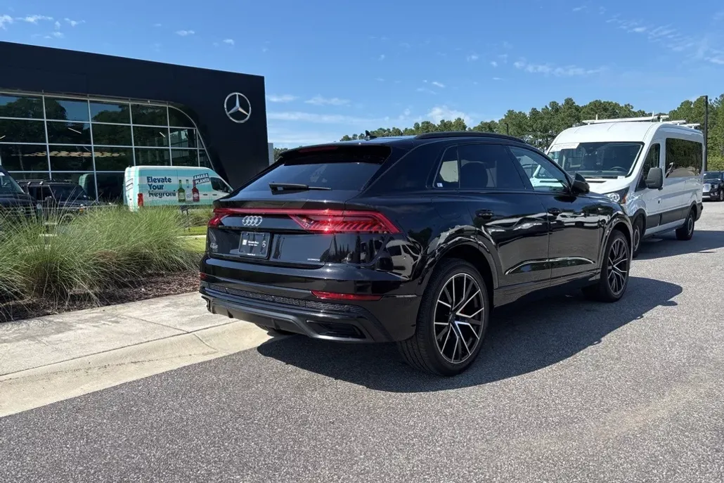 2019 Audi Q8 Prestige 55 photo 1