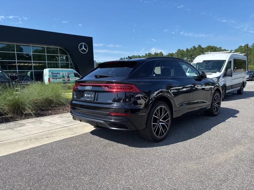 2019 Audi Q8 Prestige 55 photo 1